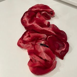 Vintage Silk and Wool Crinkle Scarf in gorgeous shades of red/cranberry. NWOT